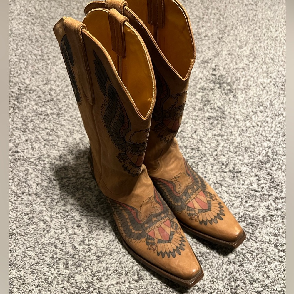 Old Gringo tattooed leather with an eagle amazing style size 9 1/2 Cowboy boots